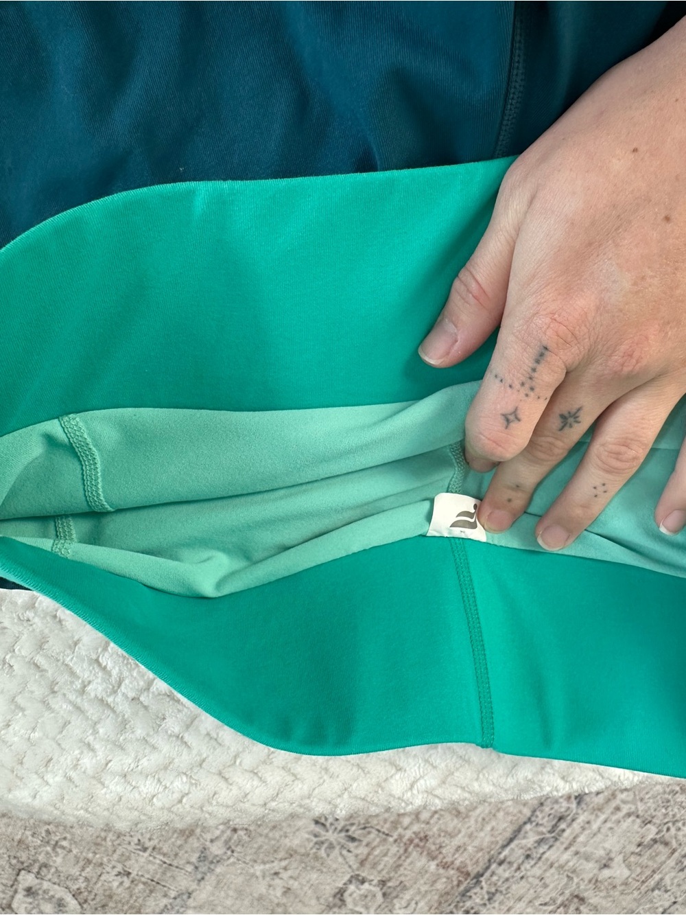 Fabletics shorts - Picture 3 of 4
